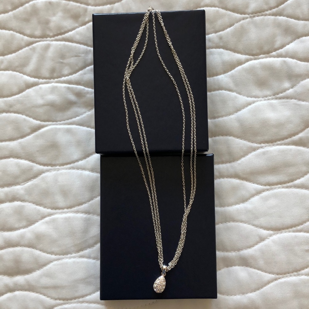 Necklace and erring set - Picture 4 of 8